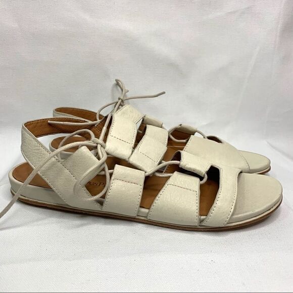 L’Amour Des Pieds Digbee Gladiator Strappy Sandal - Picture 7 of 8